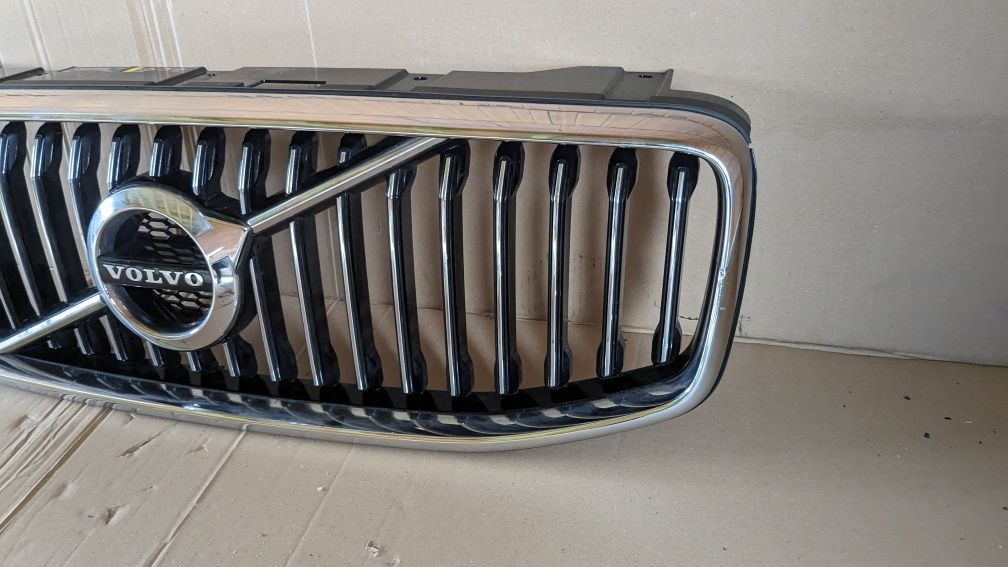 Grill atrapa Volvo XC60