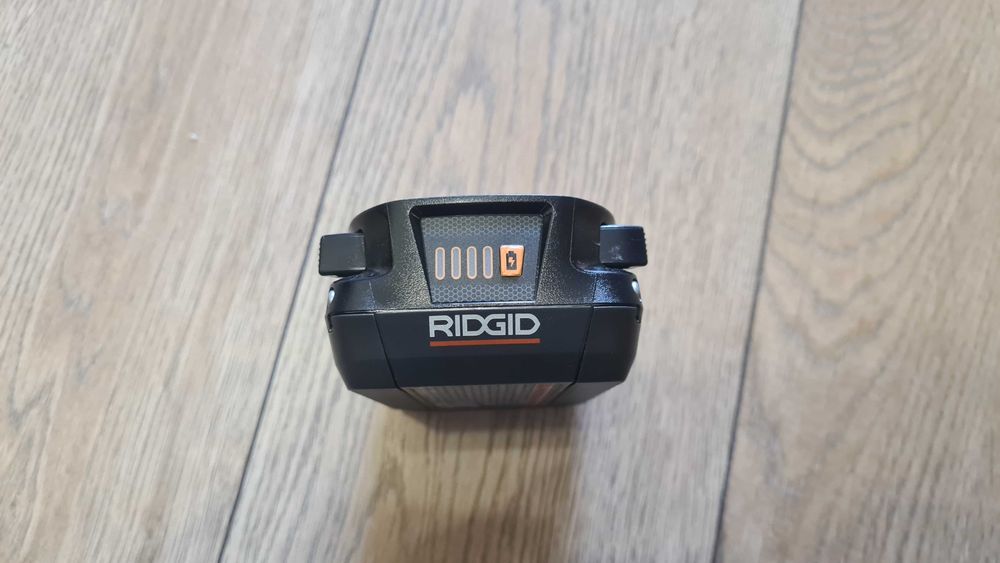 Акумулятор ridgid AEG 2ah 18v неробочий