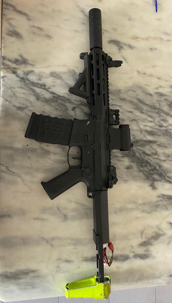 M4A1 Airsoft com red dot