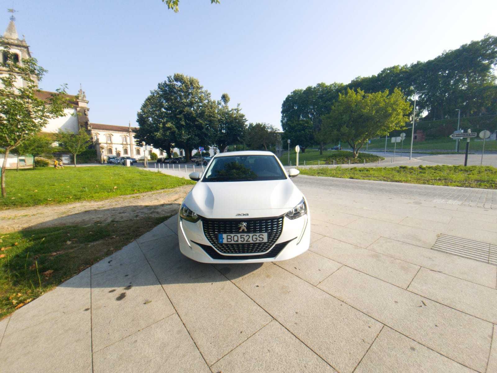 Carro extremamente confortável, seguro e com design moderno