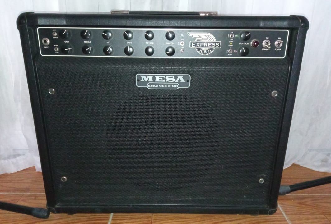 Amplificador válvulas Mesa Boogie Express 5:50 revisto em Dez 2024