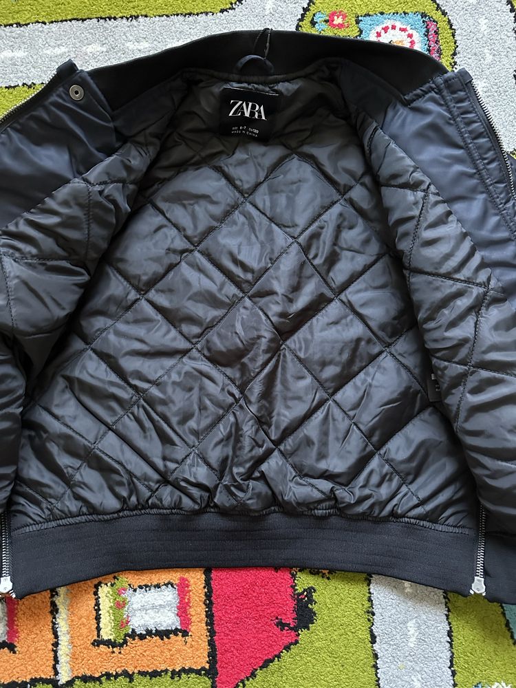 Куртка бомбер Zara 6-7 років 120 см