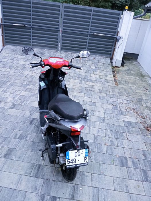 Skuter orcal cavaro RR 2023 rok niski przebieg 7 tys km.