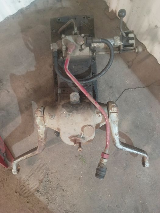 Plecak podnośnik siłownik pompa ramiona rozdzielacz ursus C-330