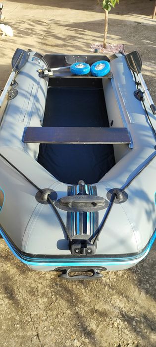 Лодка моторная ПВХ 3 метра мотор Сузуки 2.5