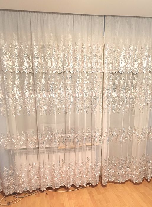 Штора (органза з вишивкою)