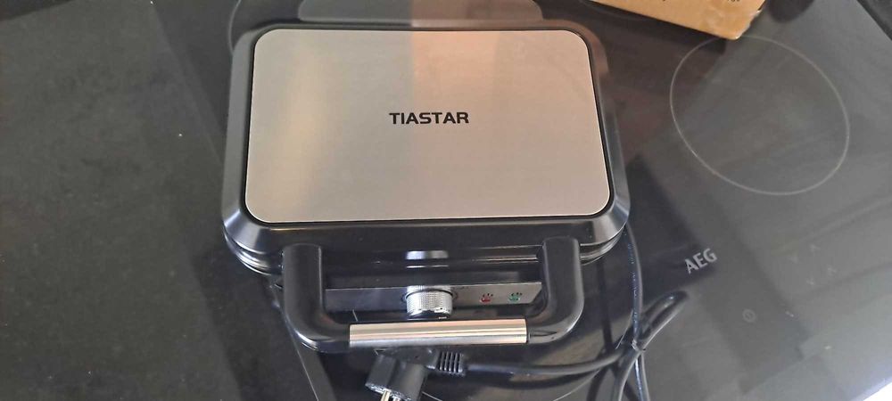 Gofrera Belga Tiastar (como nova)