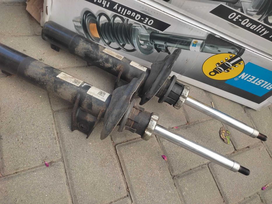 Стійки амортизатори опора підшипник  Skoda octavia а7