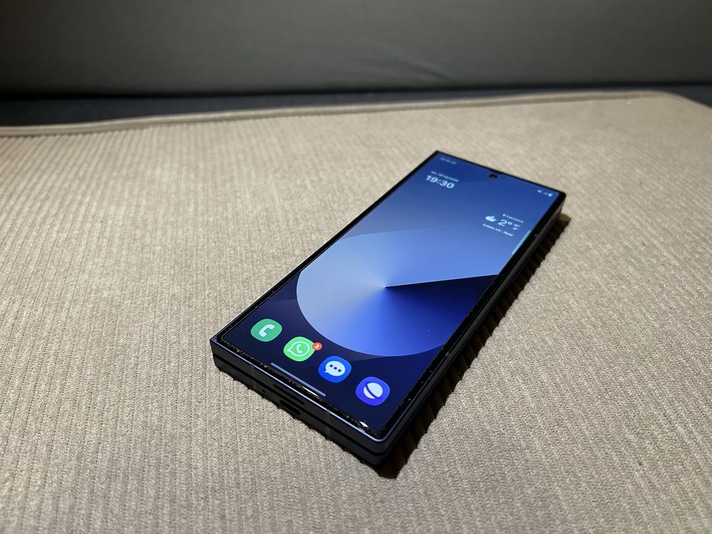 Samsung Z Fold 6 wraz z etui z rysikiem