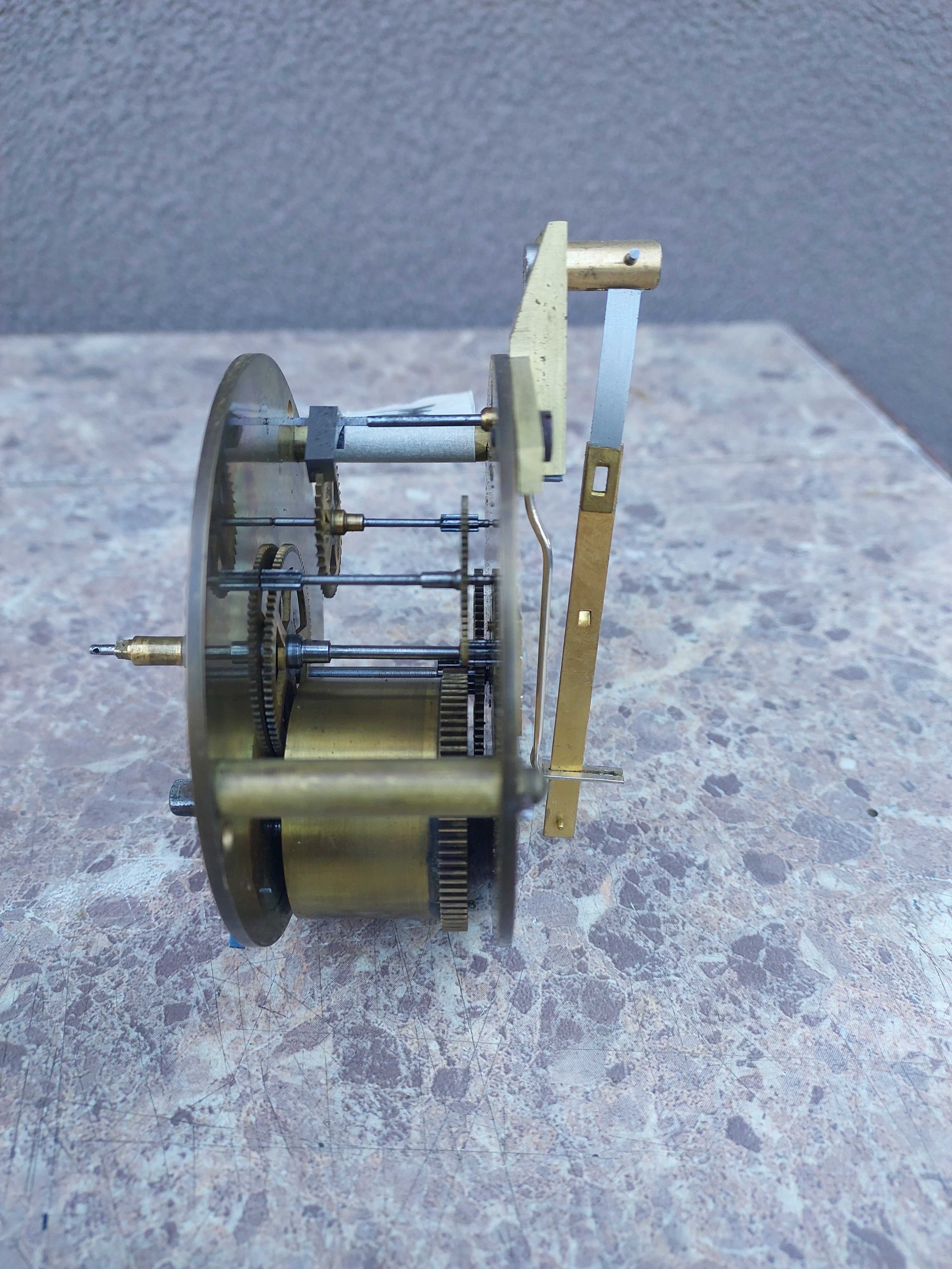 M081 Mechanizm starego zegara kominkowego francuskiego chodzik 77mm