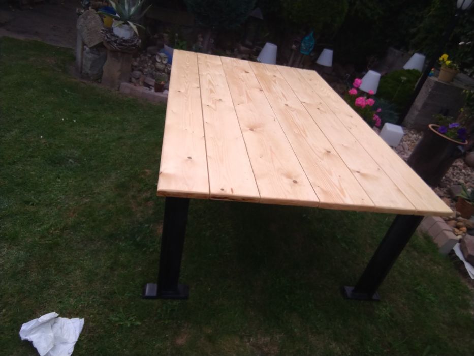 SPRZEDAM duży i ciężki stół ogrodowy transport gratis