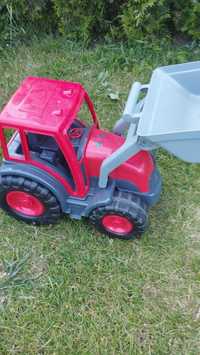 Traktor z ruchomą łyżka