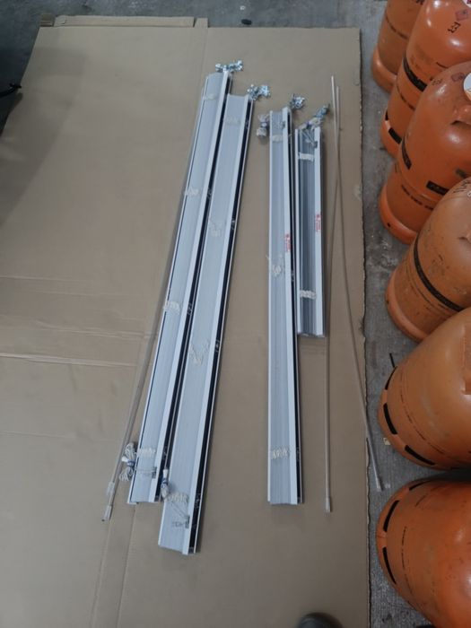 Estore de metal  127