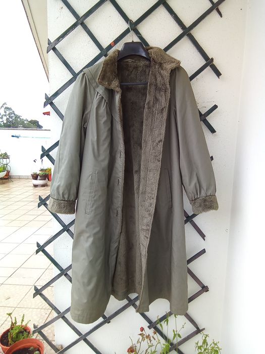 Gabardina comprida verde — elegante e quentinha