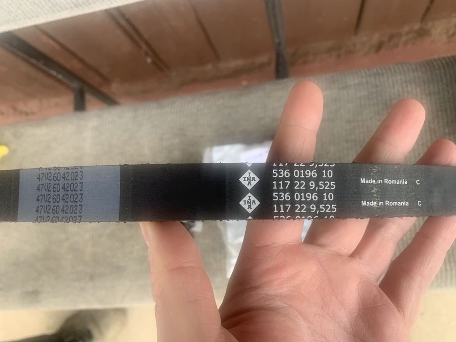 Ремінь ГРМ з помпою Ford Focus 538028810