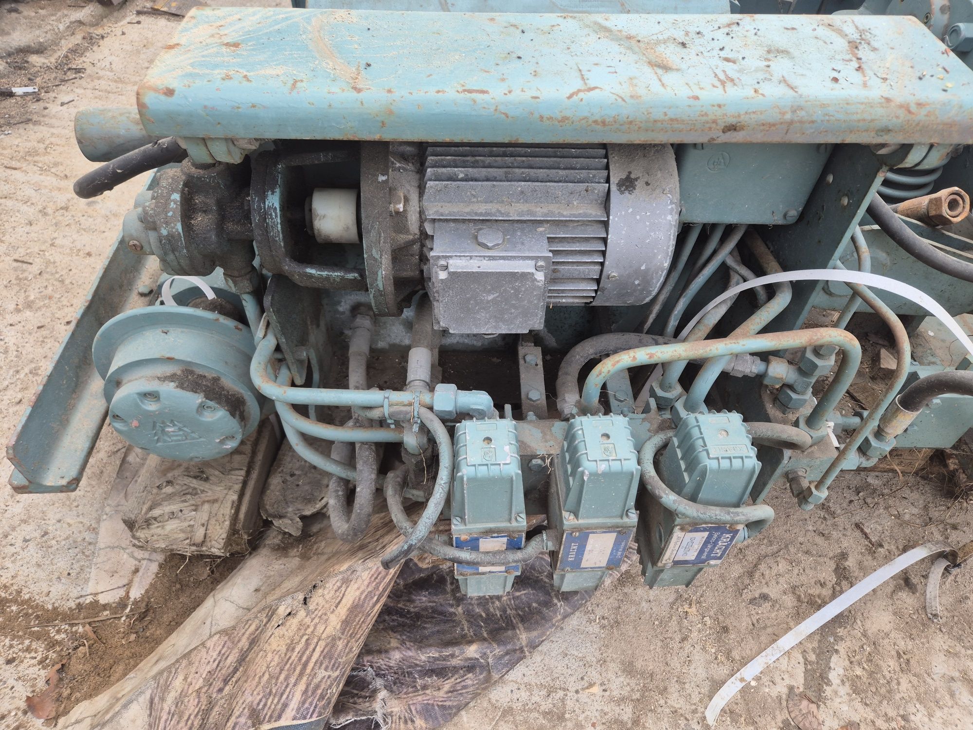 Wózek podawczy do traku wózek hydrauliczny wózek pomocniczy
