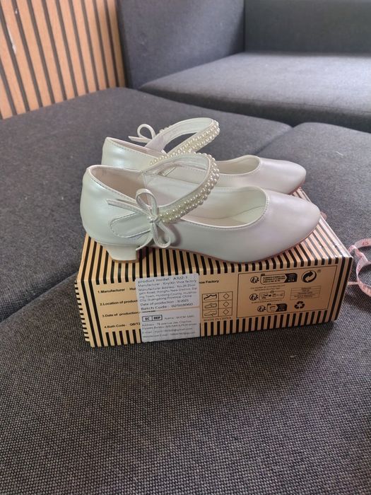 Buty komunijne dla dziewczynki