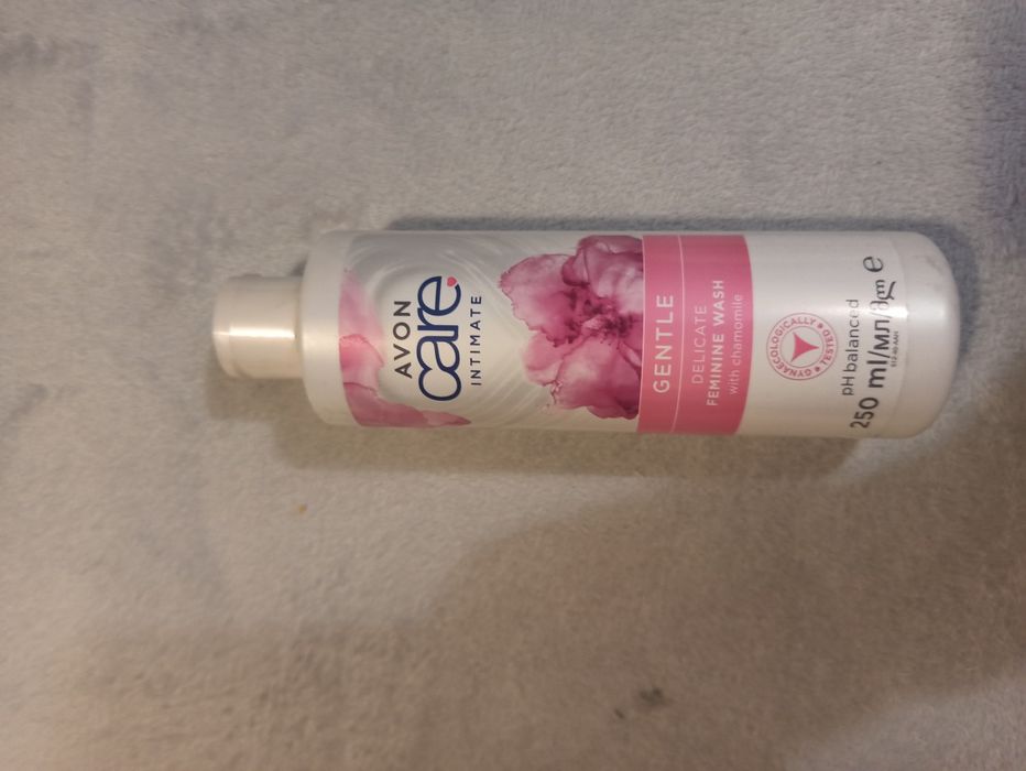 AVON Care GENTLE - ŁAGODNY ŻEL do higieny intymnej  250 ML