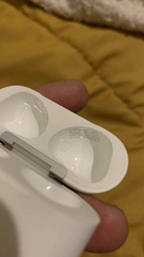 Caixa como nova para  AirPods  modelo a2566