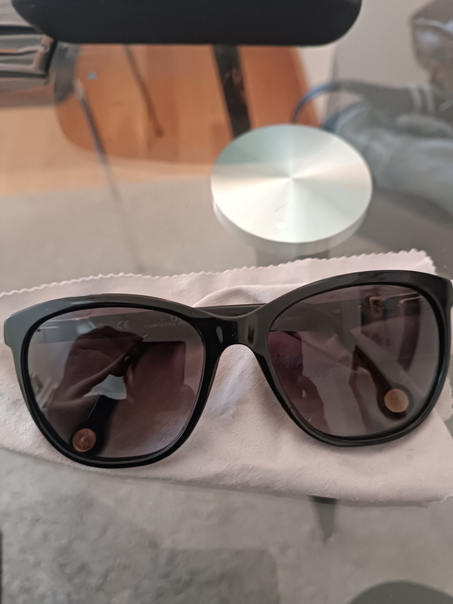 Óculos de sol Feminino da CAROLINA HERRERA