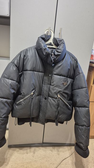 Куртка дуже тепла зимова.