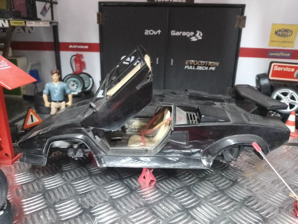 Miniatura 1/18 para venda as peças " Lamborghini