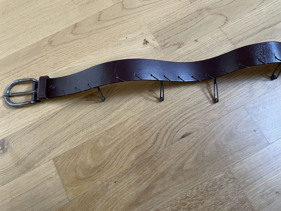 Pasek z agrafkami brązowy agrafki