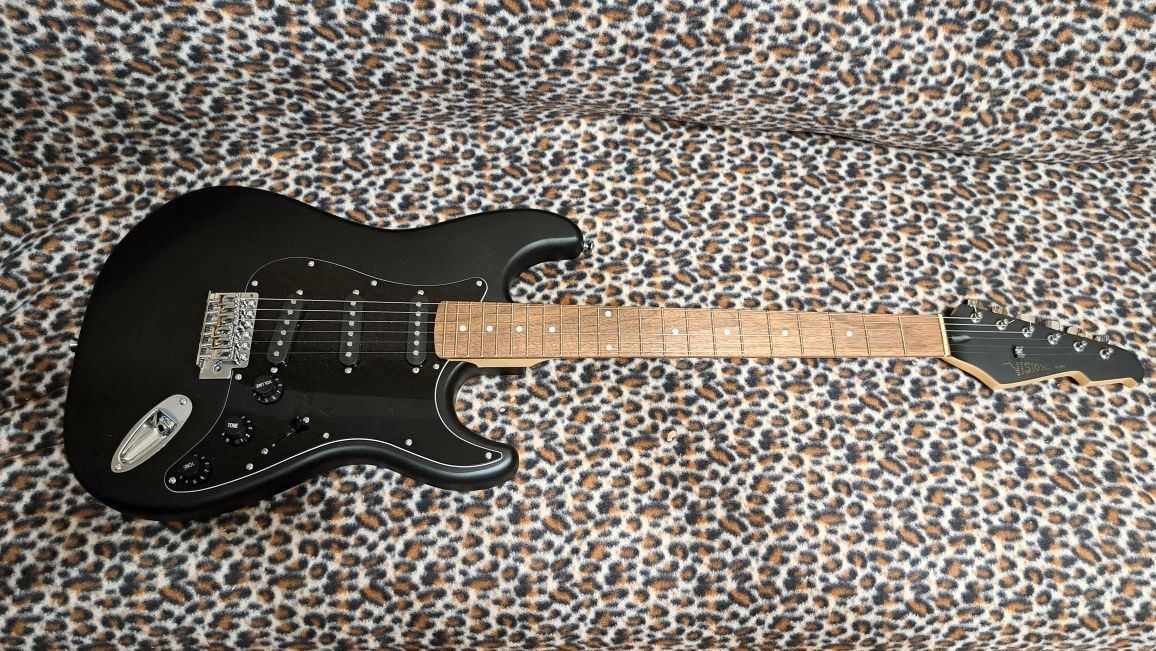 Електрогітара Vision Stratocaster by MSA (колір Satin BK, +кабель)