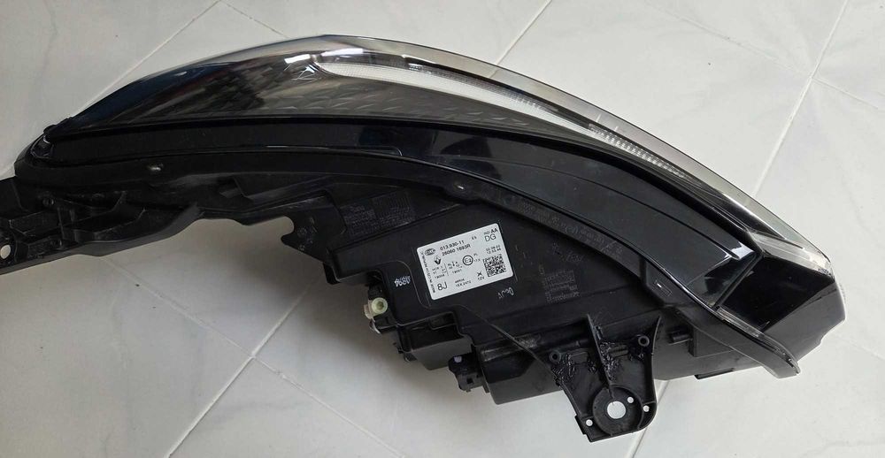 Farol Esquerdo RENAULT CAPTUR II 2020 a 2024