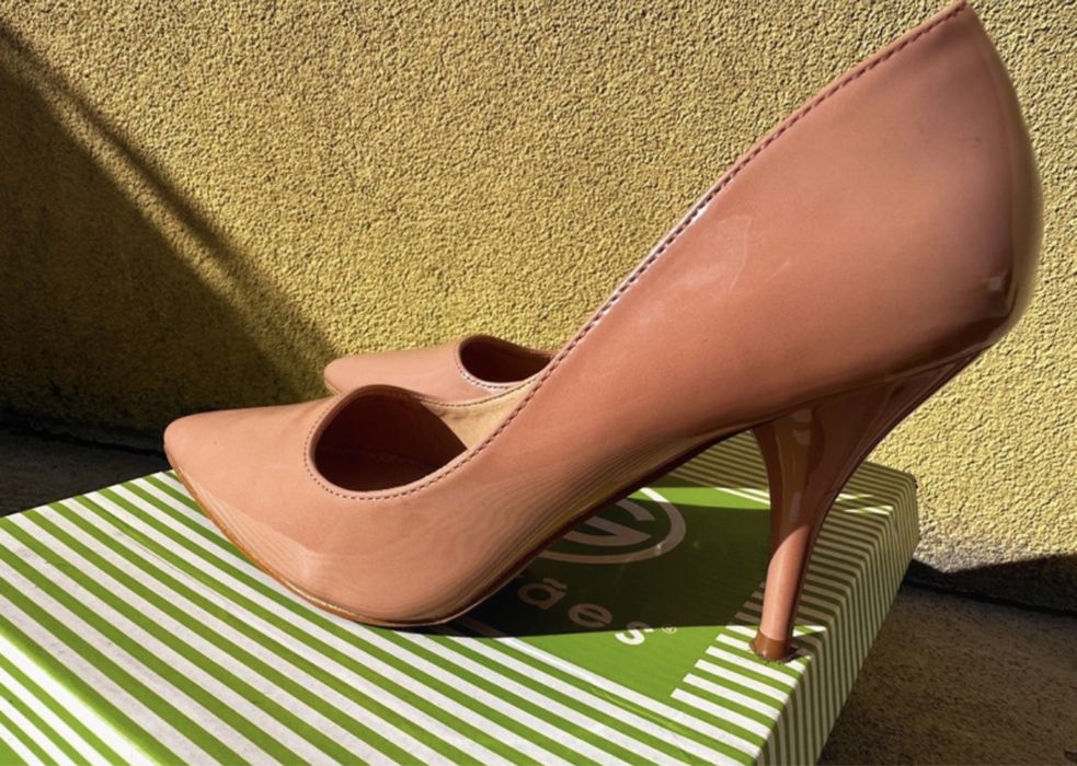 Sapato salto alto verniz rosa