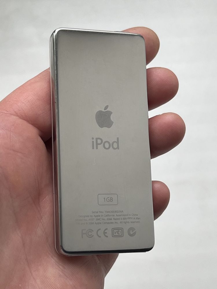 iPod Nano 1gen 1gb білий