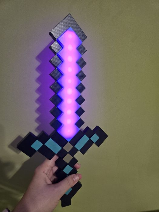 Меч Майнкрафт світловий