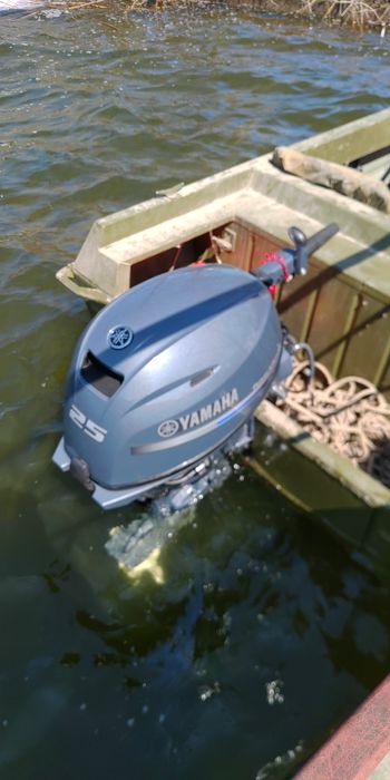Човновий мотор Yamaha 25