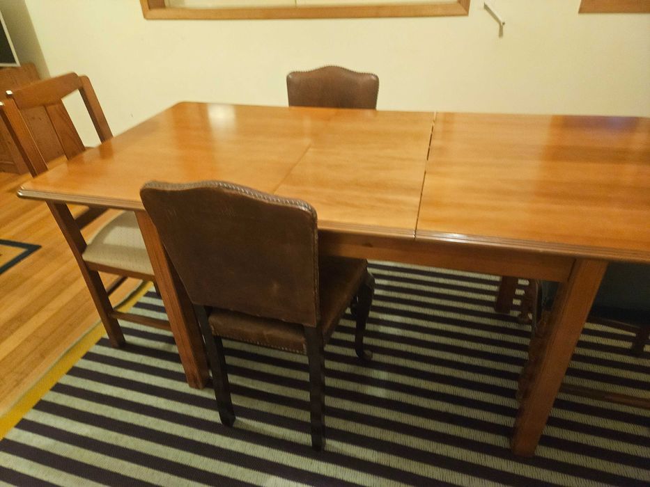 Mesa de sala de jantar