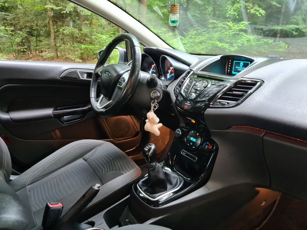 Ford Fiesta MK7 czarna perła Titanium 1.0 Ecoboost