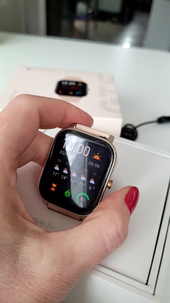 Kobiecy elegancki Smartwatch Xiaomi Amazfit GTS różowy