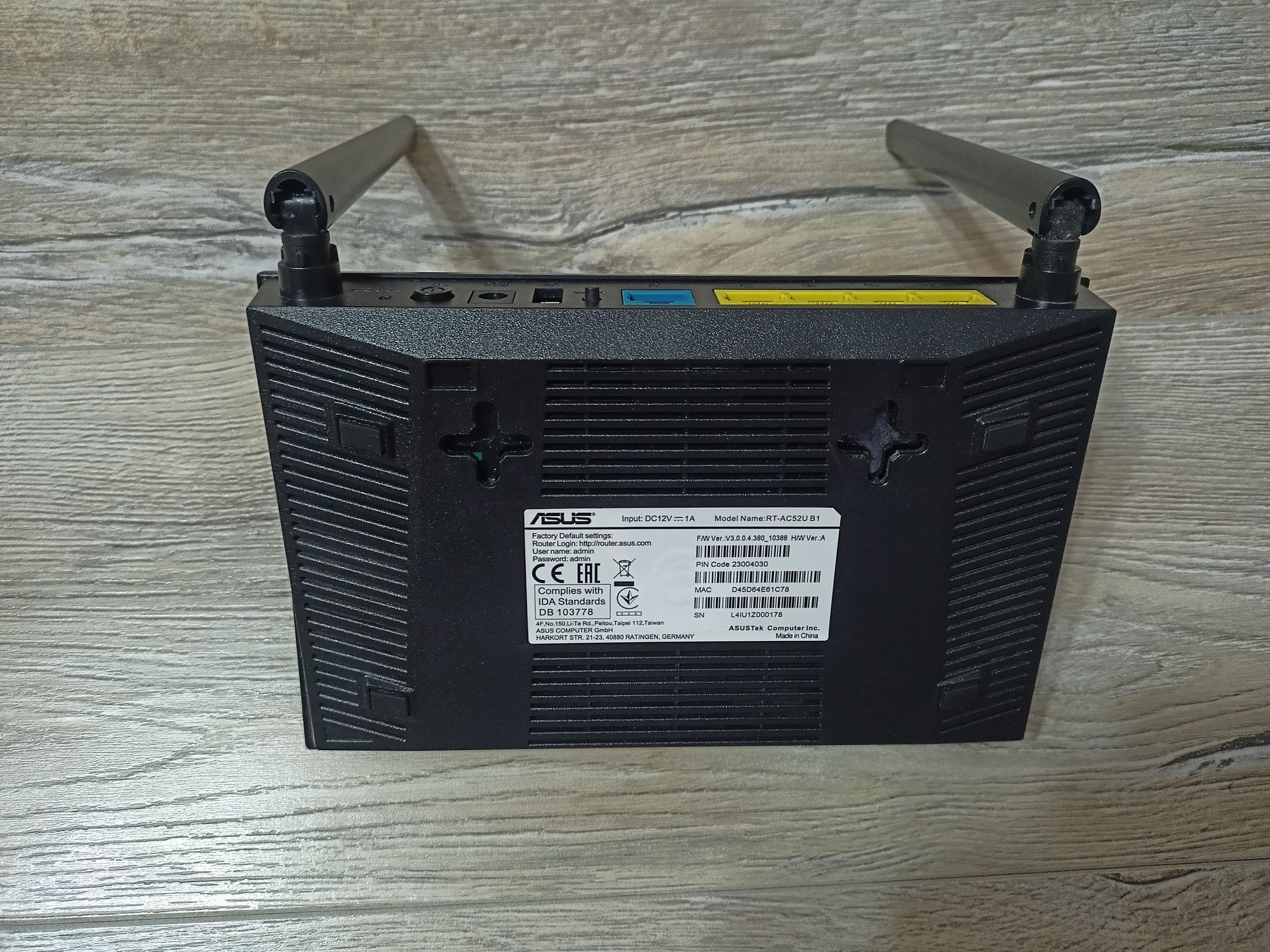 Router Asus RT-AC52U