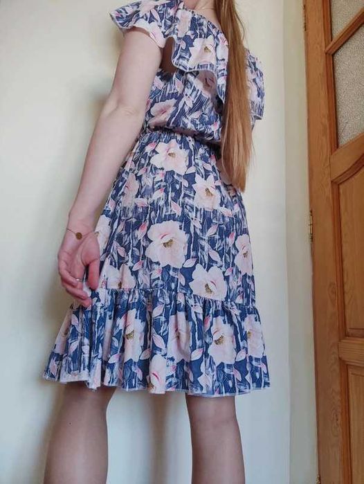 Sukienka Hiszpanka w kwiaty niebieska fioletowa beżowa S/M