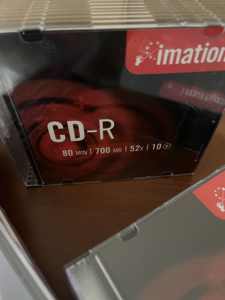 34 CD - R , 26 selados