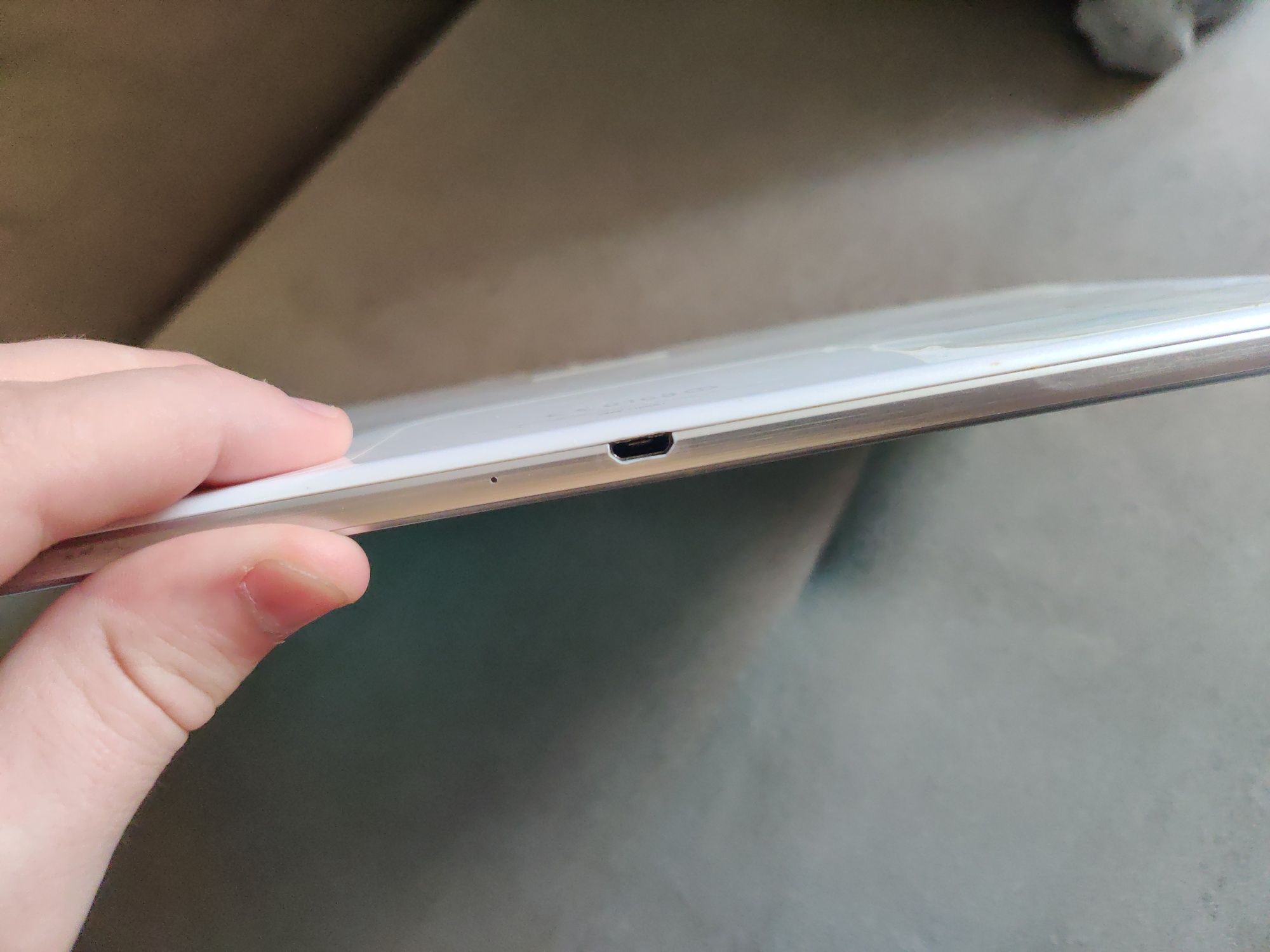 Планшет Samsung GT-P5200 android 7