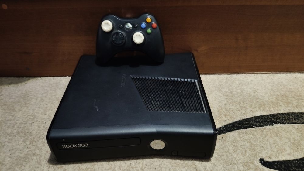 Xbox 360 в хорошем состоянии