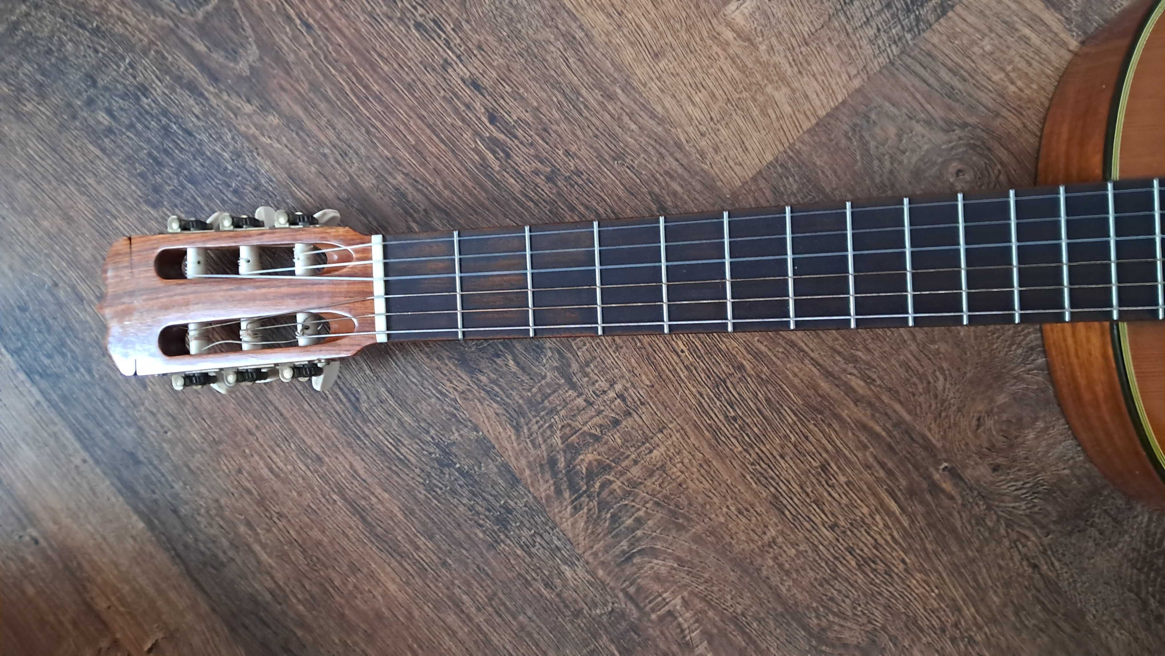 Bardzo ładna gitara Aria A 550 Japan