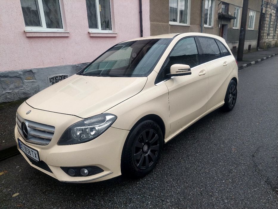 Mersedes Ben's b180 w246