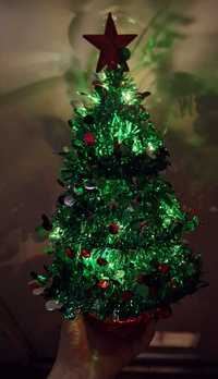 Nowa świecąca mała choinka LED z łańcucha ozdoba dekoracja świąteczna