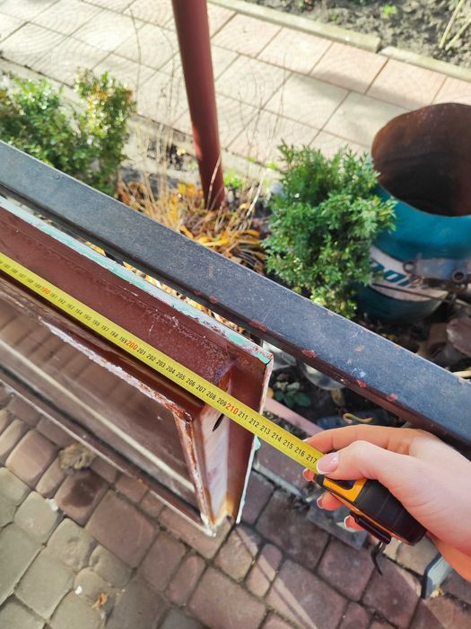 Продам металеві вхідні двері