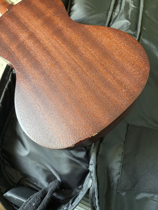 Ukulele Makala MK-C