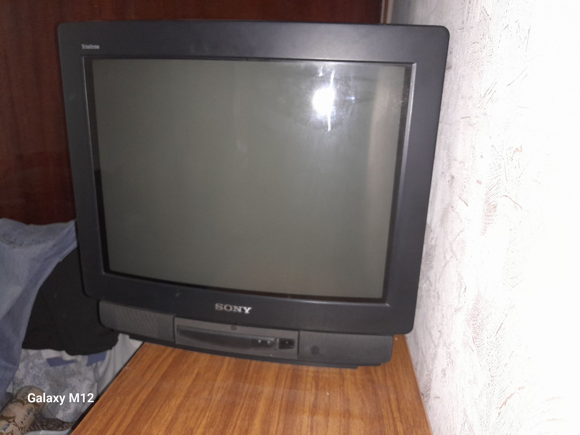 Телевизор Sony Black Trinitron