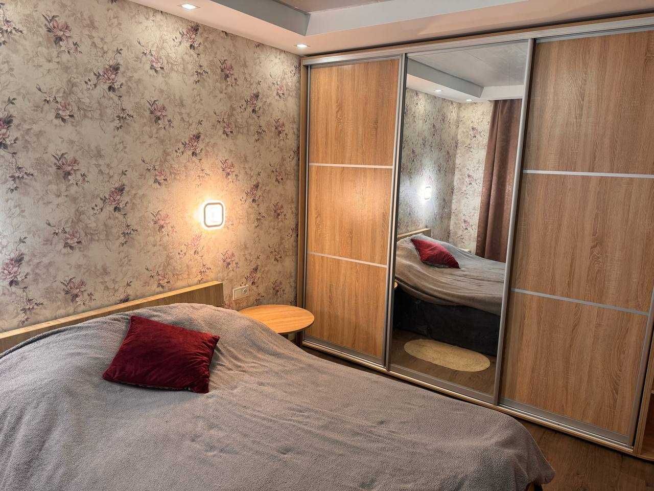 Сдам 3 комн квартиру как 2 комнатную Тополь-3,дом 80