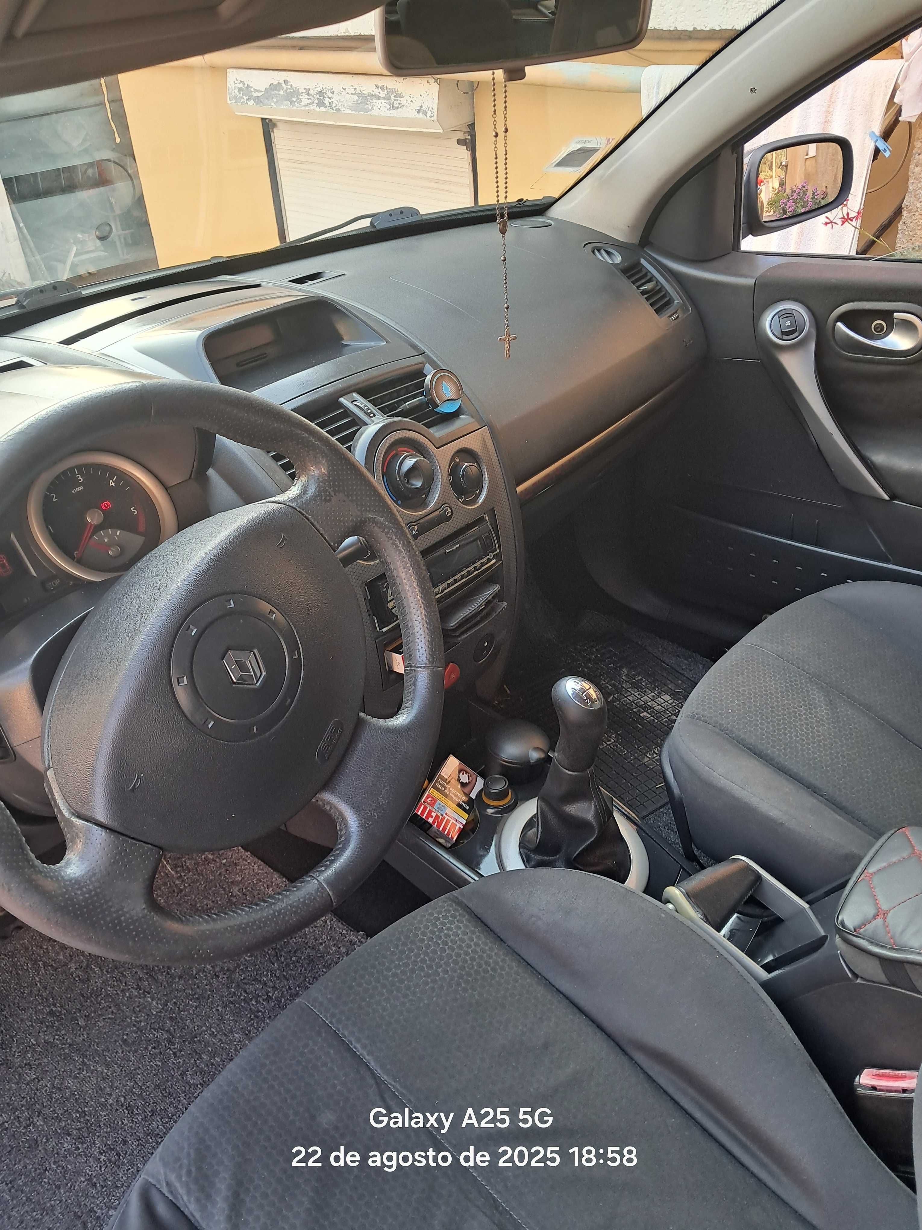 Carro renault megane