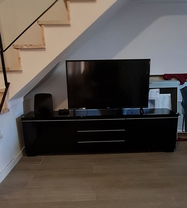 Aparador ikea besta